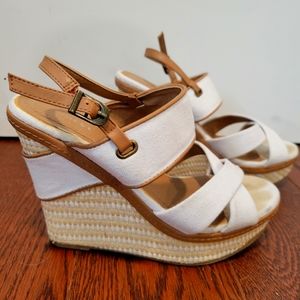 Chinese Laundry Sandals